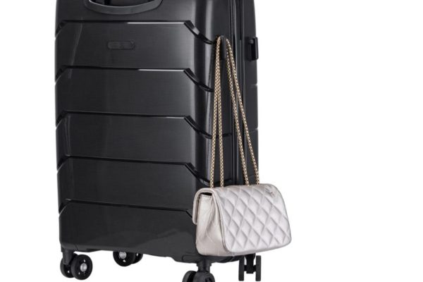 Crochet pour sac sur valise noir à roulette
